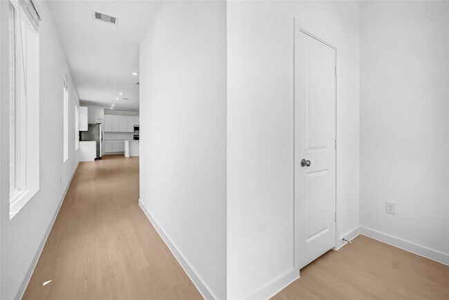 Building Photo - 26139 Sea Rosemary Ln