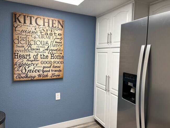 Building Photo - Discover a well-maintained 2-bedroom, 2-bath home in Leisure World A 45+ Active Adult Resort Comm...