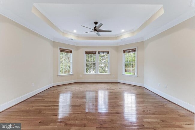 Building Photo - 829 Golden Arrow St