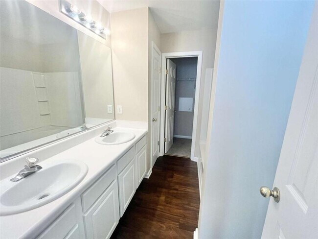Building Photo - 4713 Autumn Rose Trail