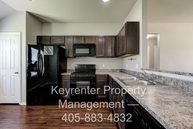 Building Photo - Gorgeous 3 Bed 2 Bath in Moore/SE OKC