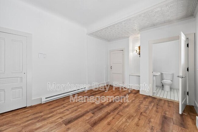 Building Photo - 225 Central Ave