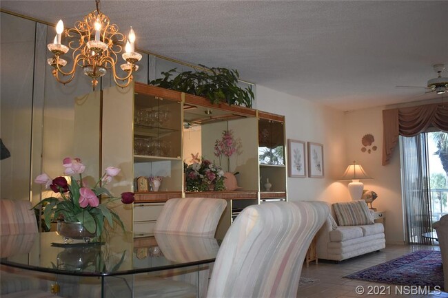 Building Photo - 325 N Causeway-