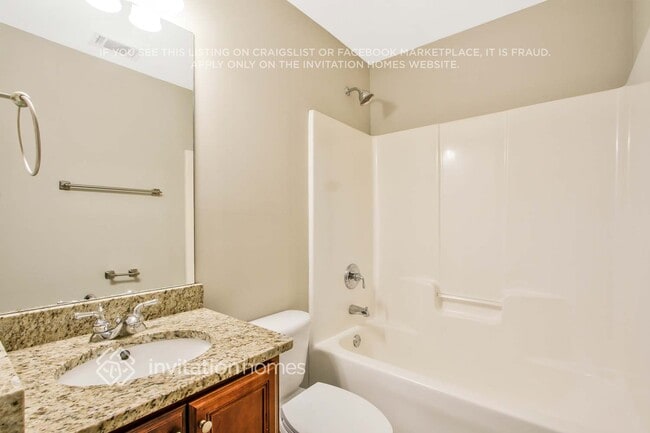 Building Photo - 2507 Brentford Pl