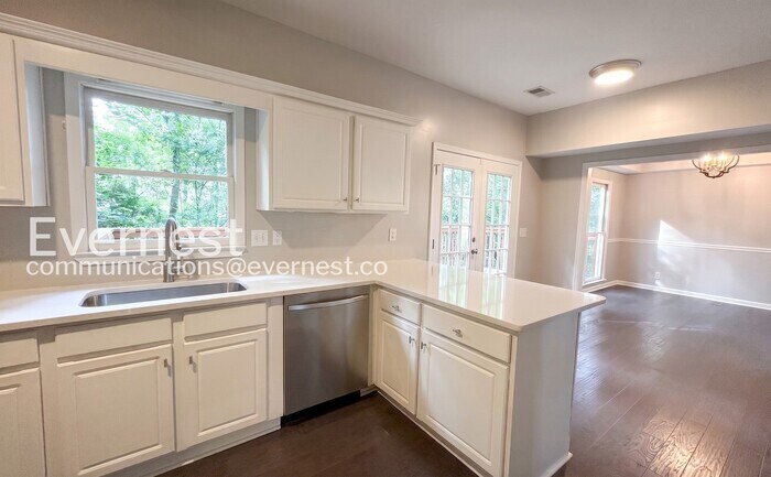 Building Photo - 1617 Beckham Dr