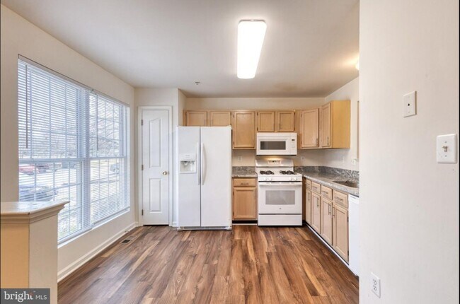 Kitchen - 6 Amberlady Ct
