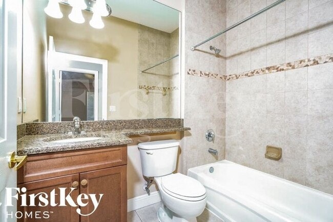 Building Photo - 1241 SW Wellington Ave