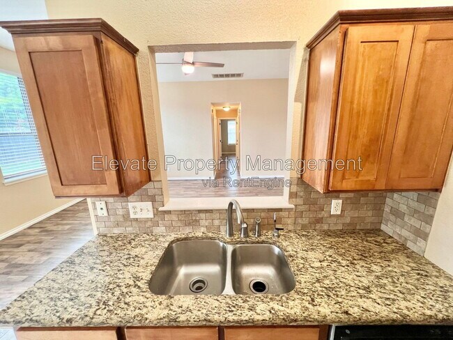 Building Photo - 16405 Otter Dr