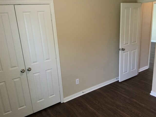 Building Photo - 245 Brookdale Dr