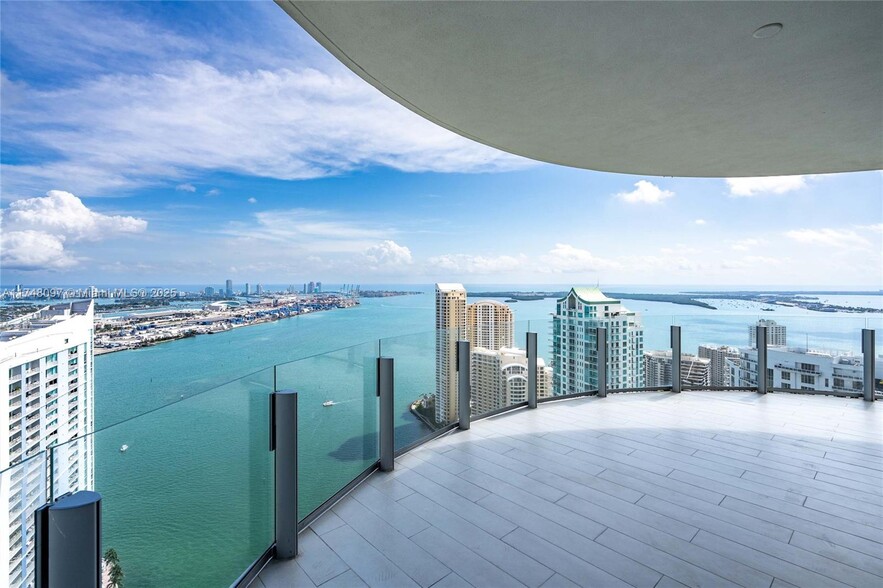 Building Photo - 300 Biscayne Blvd Way