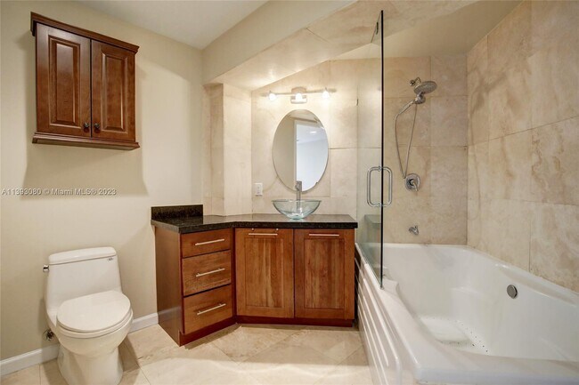 Building Photo - 2699 Tigertail Ave