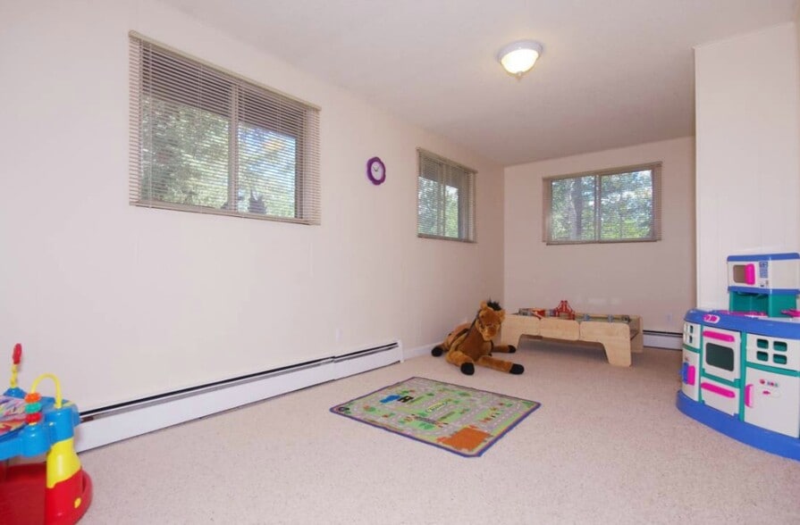 Bedroom 4 / Office - 1321 Browning Avenue