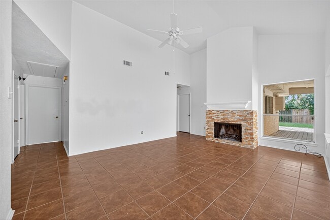 Building Photo - 4726 Hickorygate Dr