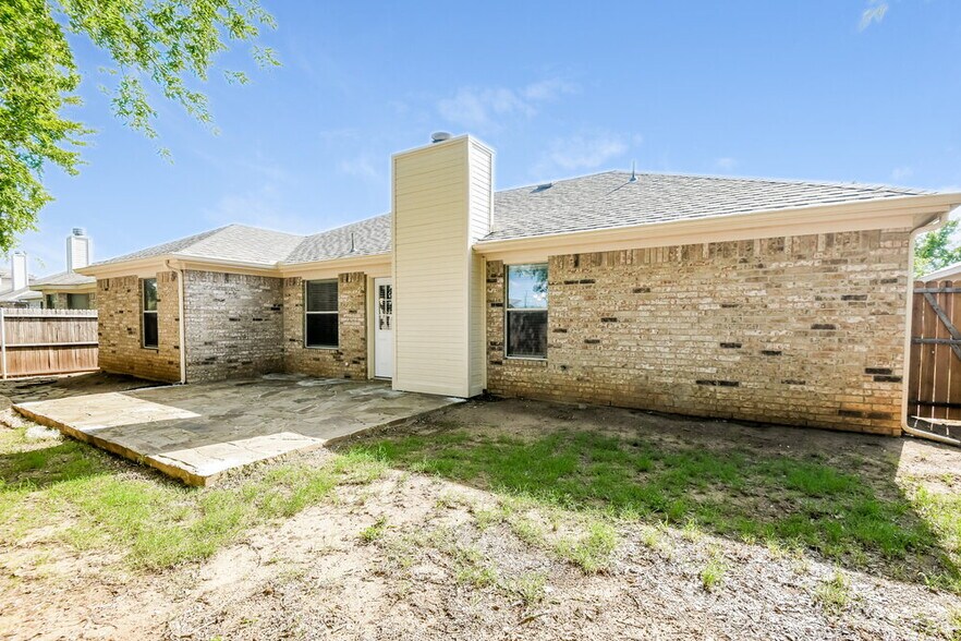 Building Photo - 1706 Tonya May Ln