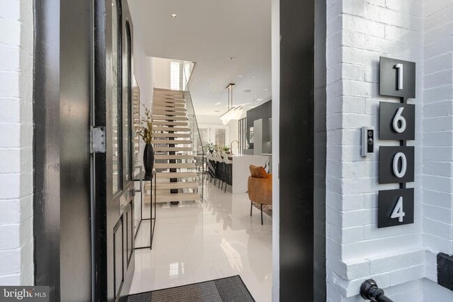 Building Photo - 1604 13th St NW