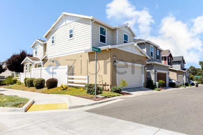 Building Photo - 6192 Paseo de Mooney
