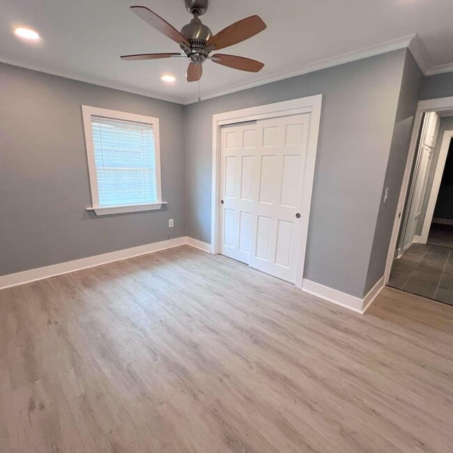 Building Photo - 121 Harbeson Ave SE