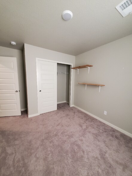 Building Photo - 372 Bozeman Trail