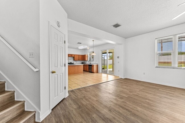 Building Photo - Perfect 4BR two story home with a Pool & Near Disney