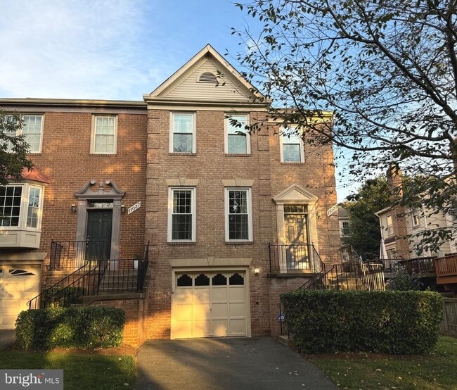 Building Photo - 11035 Cedarwood Dr