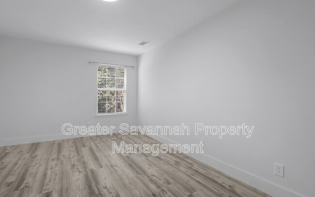 Building Photo - 11903 Apache Ave