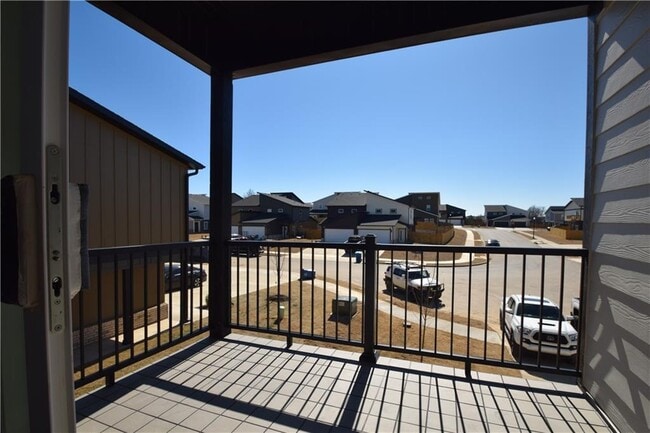 Building Photo - 1804 SW Casuarina Dr