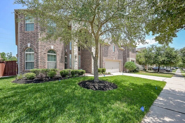 Building Photo - 25235 Birchwood Springs Ave
