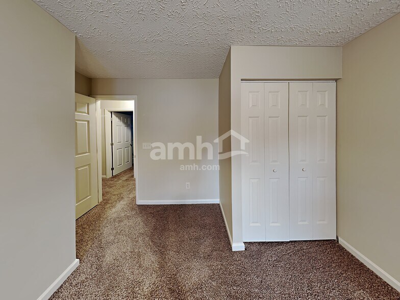 Building Photo - 6907 Havenwood Dr