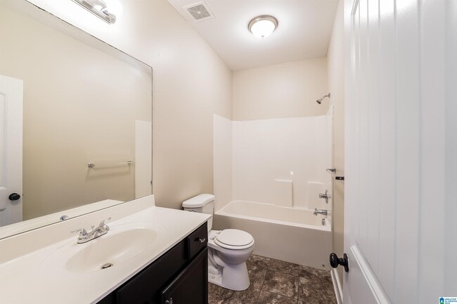 Building Photo - 5083 Brooke's Crossing Blvd