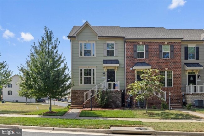 Building Photo - 18060 Red Cedar Rd