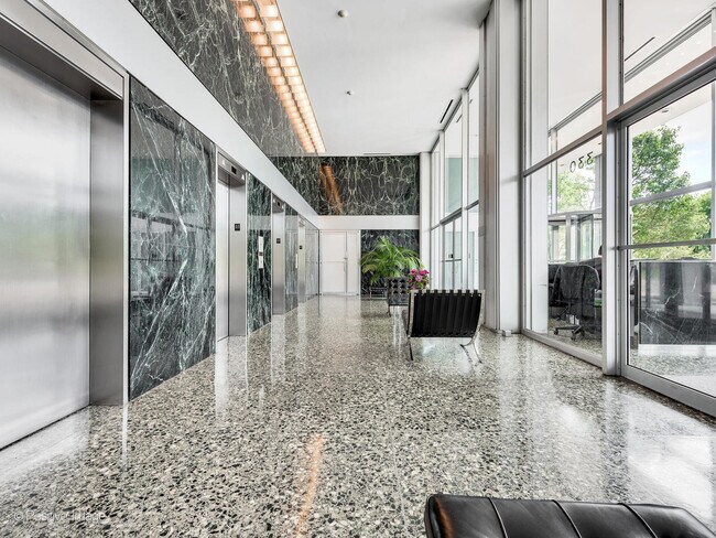 Building Photo - 330 W Diversey Pkwy