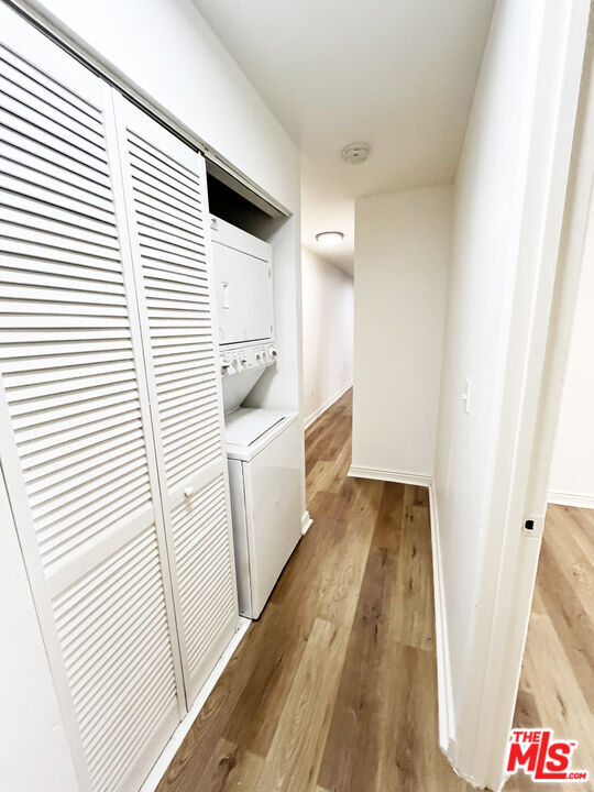 Building Photo - 2637 S Manhattan Pl