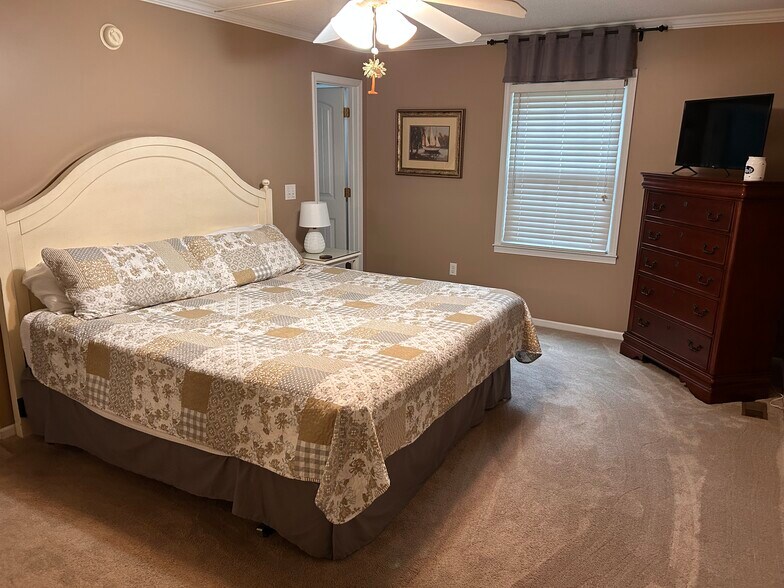 Building Photo - 214 Indian Trl