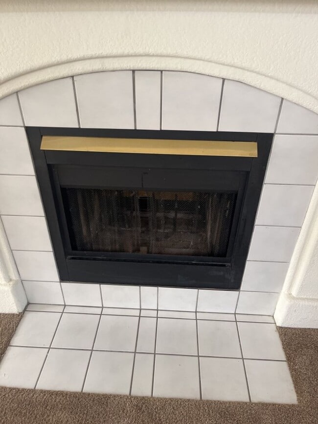 Building Photo - Great 4 bedroom East Davis home with large backyard