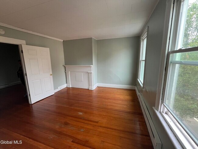 Building Photo - 508 2nd St