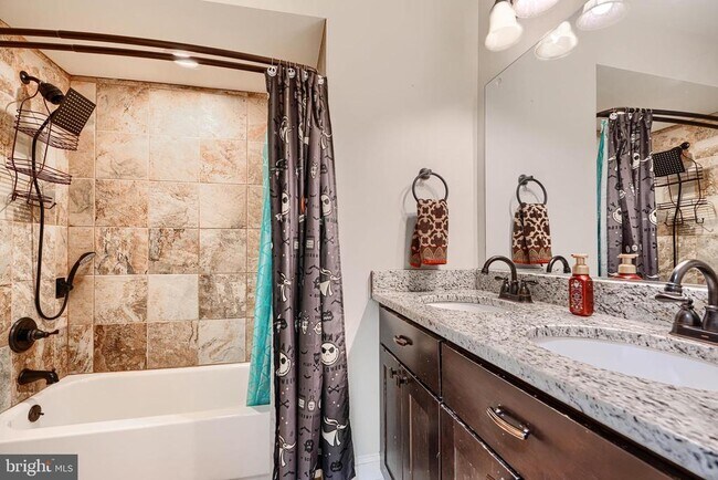 Building Photo - 1730 E Chase St