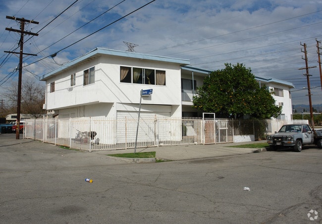 Building Photo - 5905 Whitnall Hwy