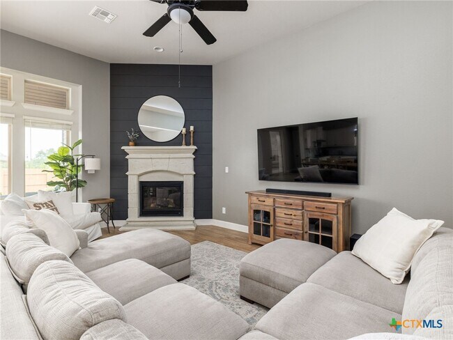 Building Photo - 253 Pink Granite Blvd