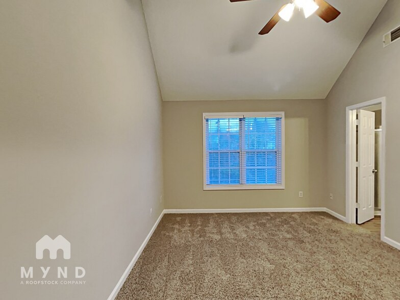 Building Photo - 1013 Vineyard Walk