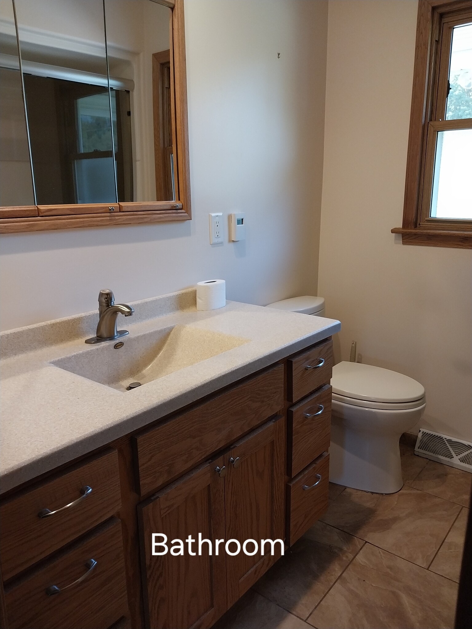 Bathroom - 12006 7 1/2 Mile Rd