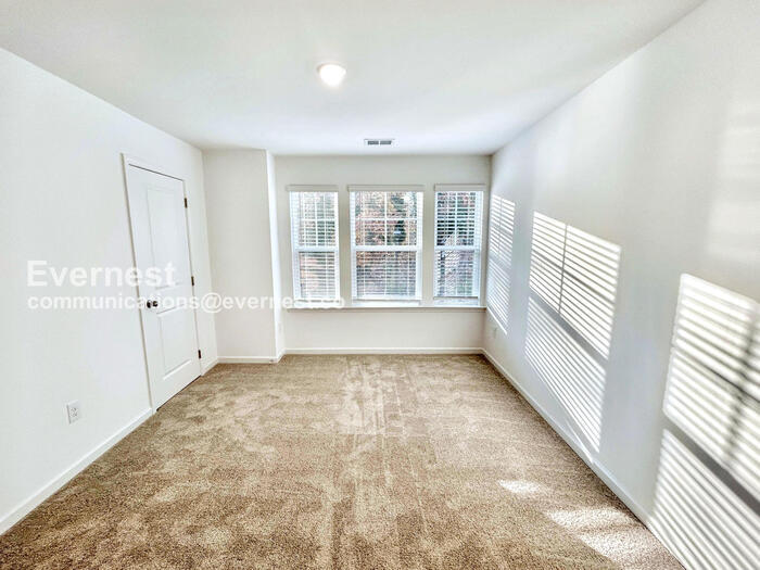 Building Photo - 4283 Marsha St