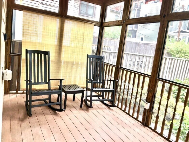 Building Photo - 7 Auburn St