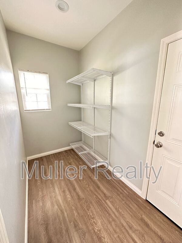 Building Photo - 4803 Fennel Rd