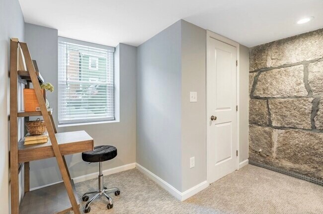 Building Photo - 353 Sumner St