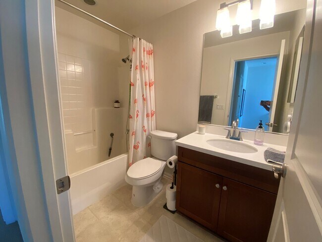 Building Photo - Downtown Upland 3 Bedroom Condo