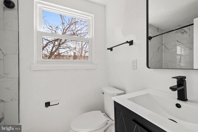 Building Photo - 1235 Alabama Ave SE