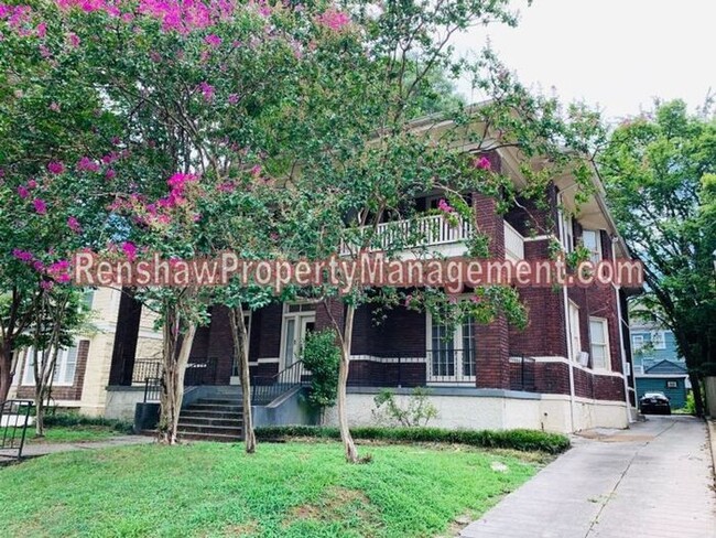 Primary Photo - 1305 Peabody Ave