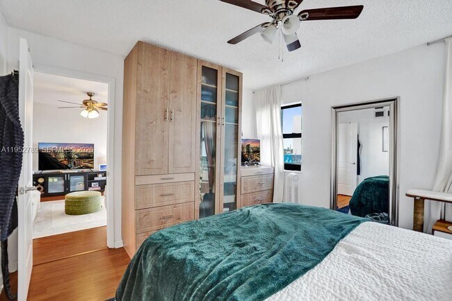 Building Photo - 1201 S Ocean Dr