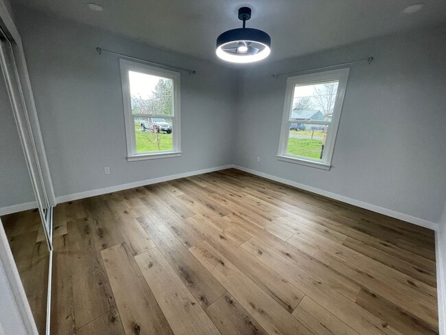 Building Photo - 1-148 1/2 Winema Way