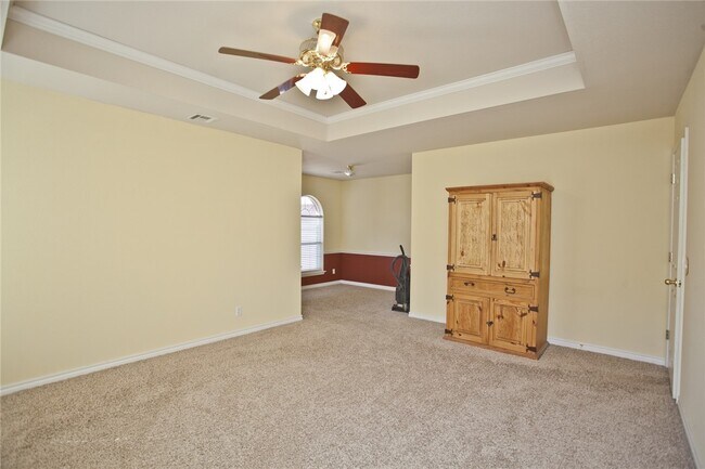 Building Photo - 304 Old Forge Dr